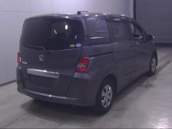 HONDA FREED SPIKE G Premium Edition 2015