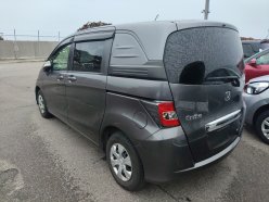 HONDA FREED SPIKE G Premium Edition 2015