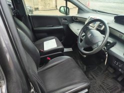 HONDA FREED SPIKE G Premium Edition 2015