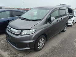 HONDA FREED SPIKE G Premium Edition 2015