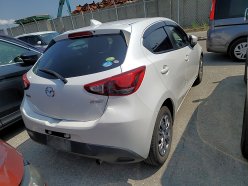 MAZDA DEMIO 13S 2014