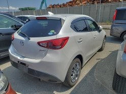MAZDA DEMIO 13S 2014