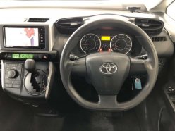 TOYOTA WISH 1.8X 2010