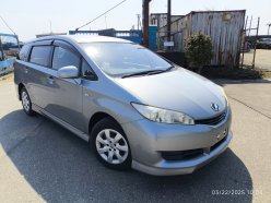 TOYOTA WISH  2010