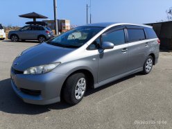TOYOTA WISH  2010