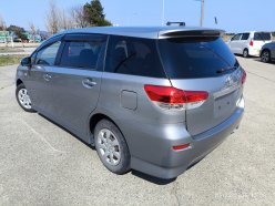 TOYOTA WISH  2010