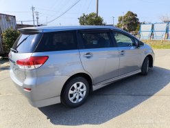 TOYOTA WISH  2010