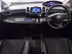 HONDA FREED G Premium Edition 6seats 2015