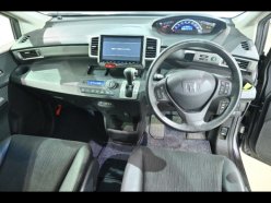 HONDA FREED G Premium Edition 7seats 2016
