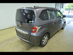 HONDA FREED G Premium Edition 7seats 2016
