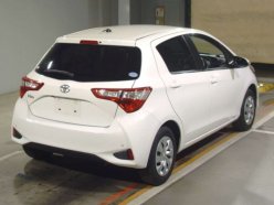 TOYOTA VITZ F 2019