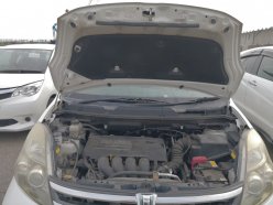 TOYOTA ISIS Platana Limited 2009