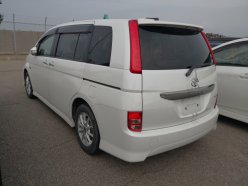TOYOTA ISIS Platana Limited 2009