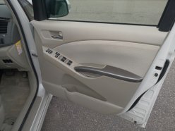 TOYOTA ISIS Platana Limited 2009