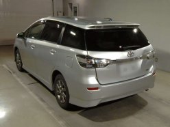 TOYOTA WISH 1.8G 2013