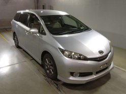 TOYOTA WISH 1.8G 2013
