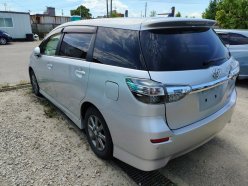 TOYOTA WISH 1.8G 2013