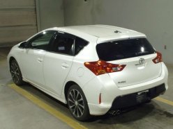 TOYOTA AURIS 150X S Package 4WD 2013