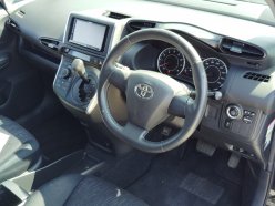 TOYOTA WISH 18X 2010