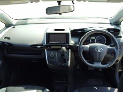 TOYOTA WISH 18X 2010