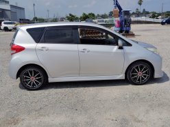 SUBARU TREZIA 1.5I-S 2012