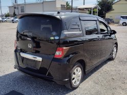 HONDA FREED SPIKE 4WD G Aero 2010