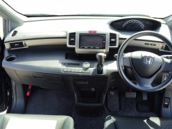 HONDA FREED SPIKE 4WD G Aero 2010