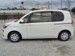 TOYOTA SPADE Х 2013