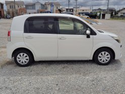 TOYOTA SPADE Х 2013