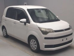 TOYOTA SPADE Х 2013