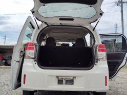 TOYOTA SPADE Х 2013