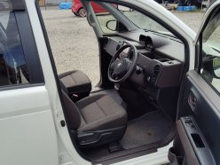 TOYOTA SPADE Х 2013
