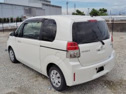 TOYOTA SPADE Х 2013