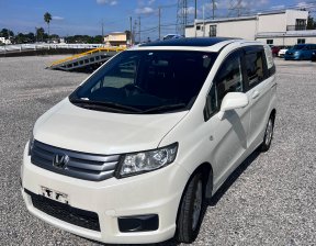 HONDA FREED SPIKE G Just Selection 2011
