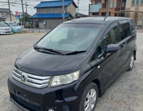 HONDA FREED SPIKE G Aero 2011