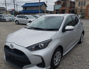 TOYOTA YARIS X 2020