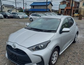 TOYOTA YARIS X 2020