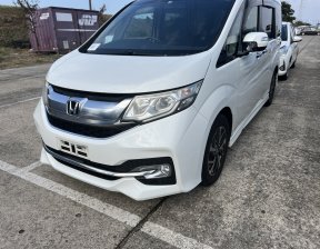 HONDA STEPWGN Spada Advanced Package Alpha 8 seater 2016