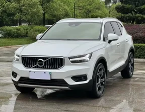 VOLVO XC40  2020