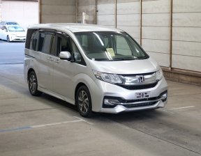 HONDA STEPWGN SPADA 2016