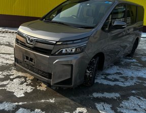 TOYOTA VOXY X 2020