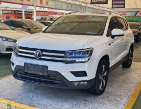 VOLKSWAGEN THARU  2022