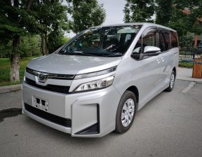 TOYOTA VOXY X 2018