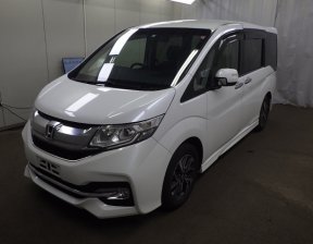 HONDA STEPWGN SPADA 7 SEATER 2015
