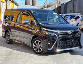 TOYOTA VOXY ZS KIRAMEKI II 2019