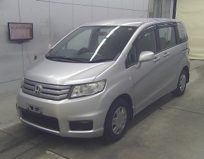 HONDA FREED SPIKE G 2011