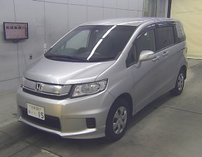 HONDA FREED SPIKE G PREMIUM EDITION 2015