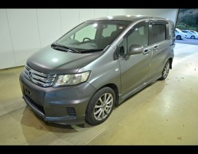 HONDA FREED SPIKE G AERO 2011