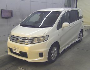 HONDA FREED SPIKE G Aero 2011