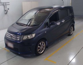 HONDA FREED SPIKE G Aero 2010